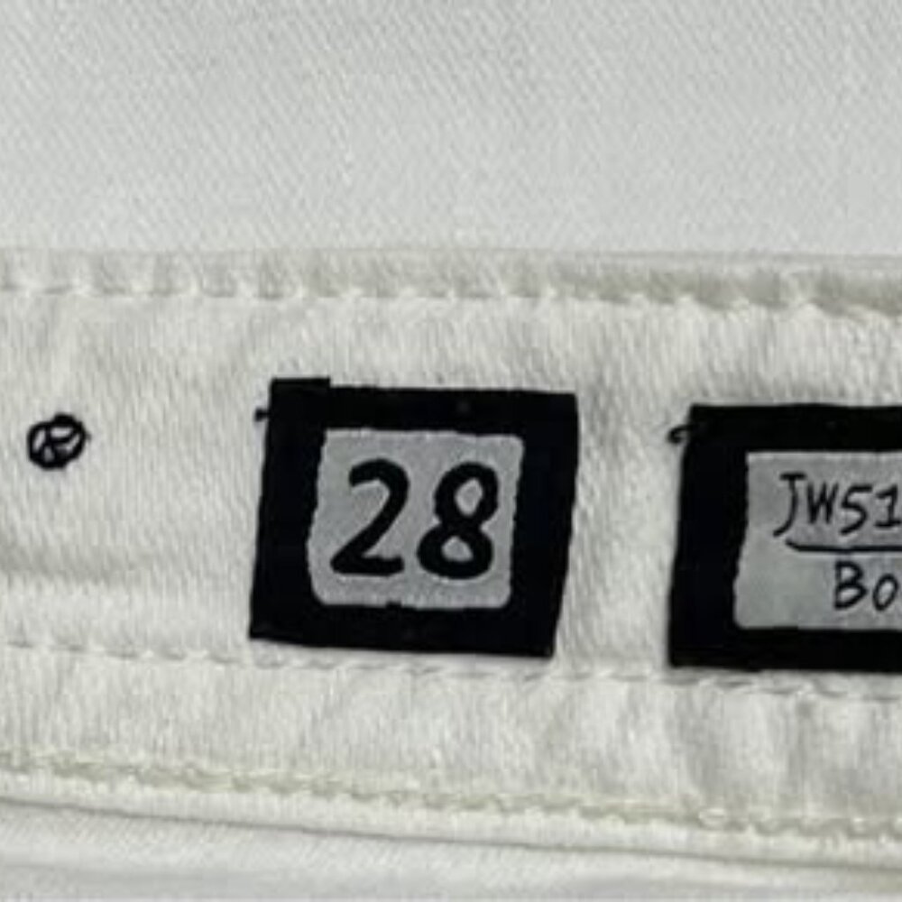 Miss Me Women’s Denim White Jeans Size 28 Boot Cut inseam 29.5 - Picture 3 of 3